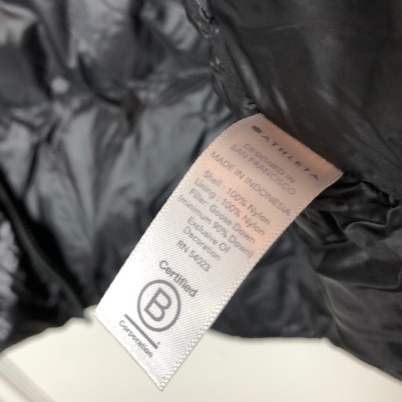 BNWT Athleta Lofty Down Jacket Black - Picture 12 of 15